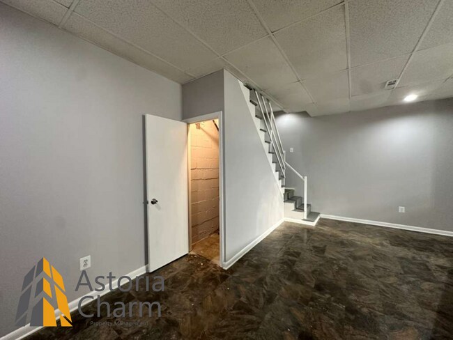 Building Photo - 3519 Rosekemp Ave