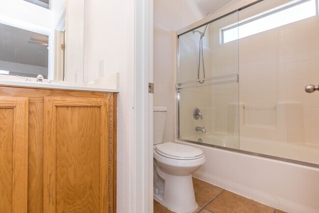 Building Photo - Spacious 3-Bedroom, 2.5-Bath Two-Story Hom...