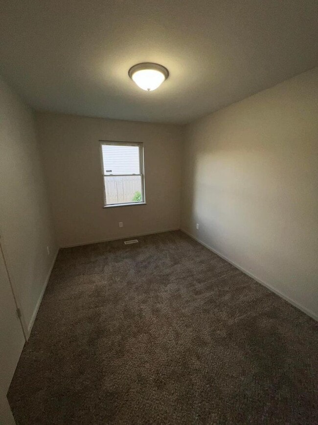 Building Photo - 658 Brower St