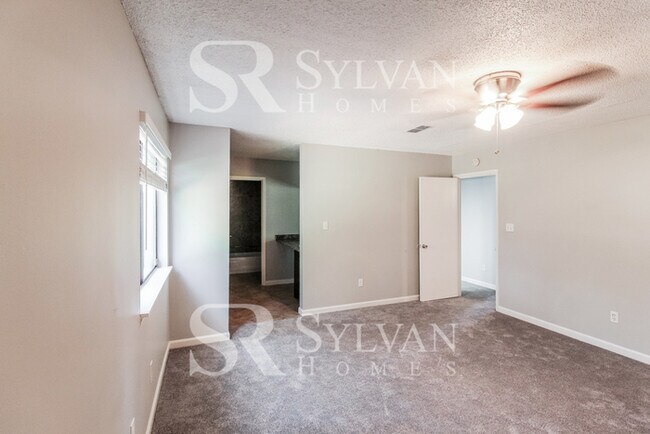 Building Photo - 5238 Stafford Dr NW