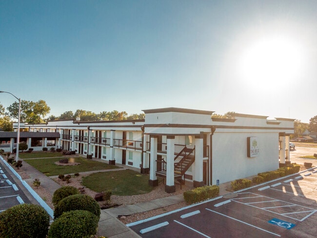 Building Photo - The Dels - Russellville