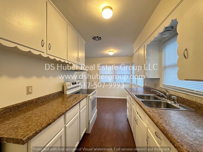 Building Photo - 1100 E Malcolm X St