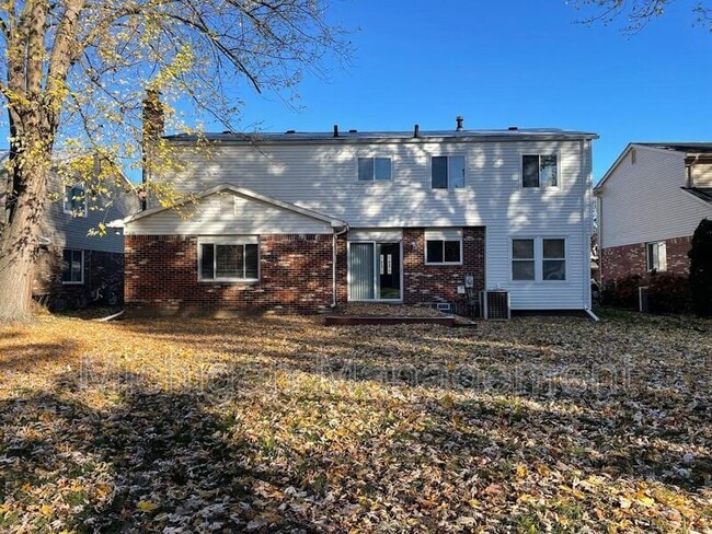 Building Photo - 44947 Forest Trail Dr