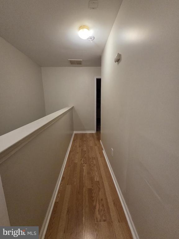 Building Photo - 6 Meadow Rue Ln