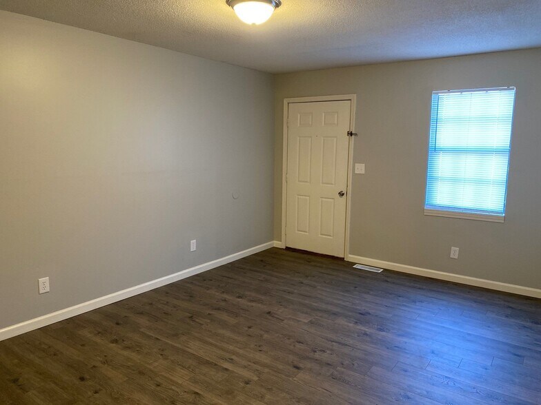 Building Photo - 35 Rossfield Cv