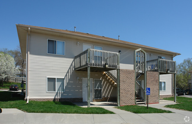 Building Photo - Haley's Court Apartments