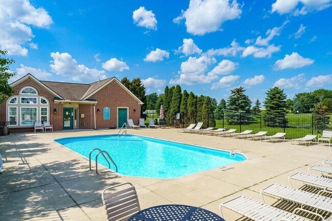 Building Photo - 763 Hidden Springs Dr