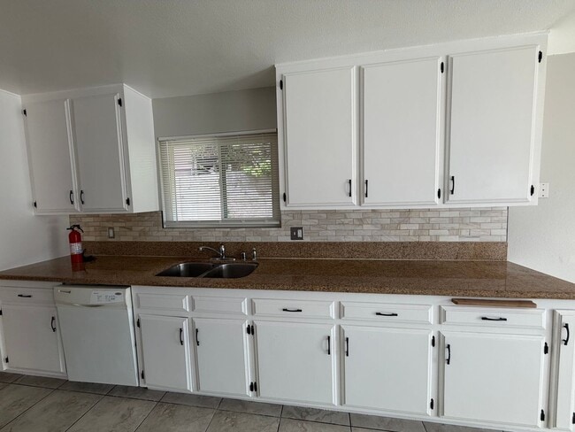 Building Photo - 13780 Nogales Dr