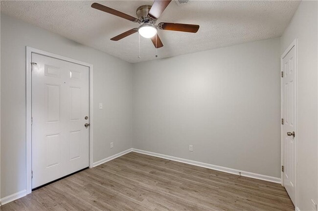 Building Photo - 4283 E Paulding Dr
