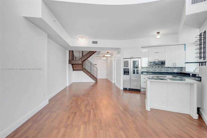 Building Photo - 60 SW 13th St