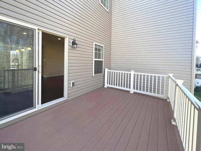 Building Photo - 620 Shore Forest Dr