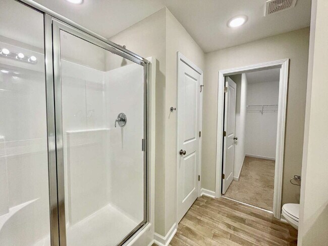 Building Photo - 3-Bedroom Retreat With 2.5 Baths In Fayetteville