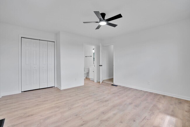 Building Photo - Like New! Fully Renovated 3BR Home | Move-In Ready | Large Lot