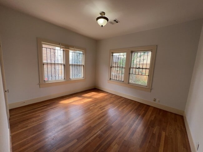 Building Photo - 4716 Crawford St