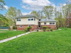 Building Photo - 1 Milford Ln