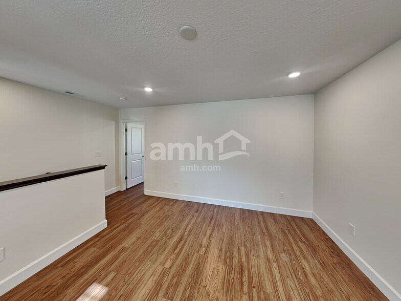 Building Photo - 4393 N Morgan Way