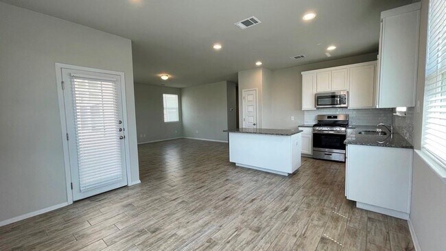 Building Photo - 1409 Goforth Rd