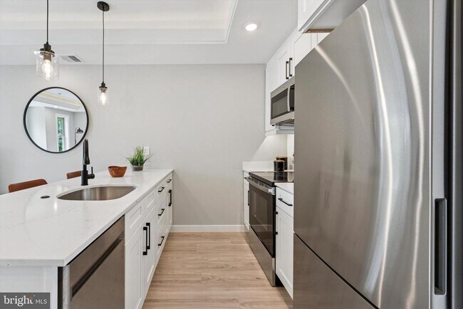 Building Photo - 2401 N 2nd St