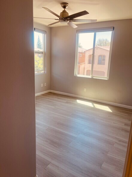 Building Photo - 6251 E Overlook Way