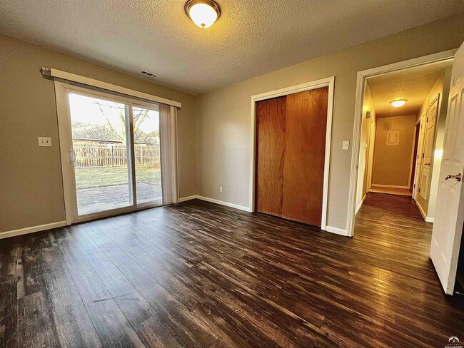 Building Photo - 3710 Brush Creek Dr