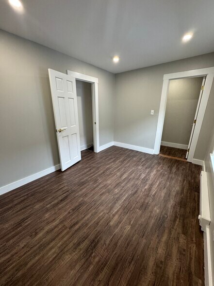 Building Photo - 49 Church St