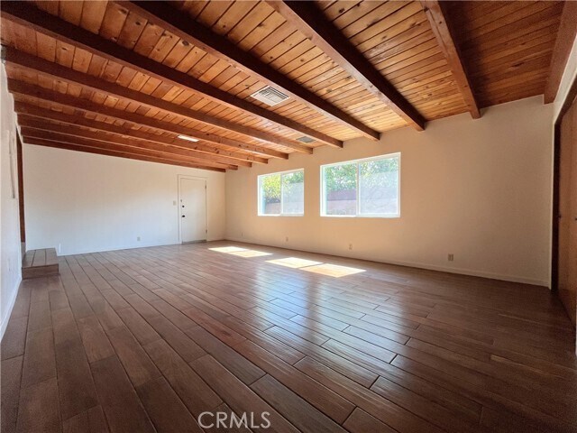 Building Photo - 1579 N Clifford Ave