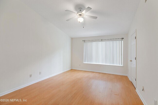Building Photo - 12311 Kensington Lakes Dr