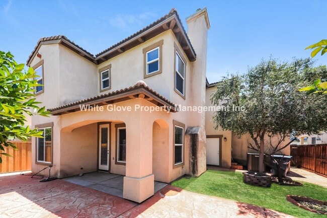Building Photo - Beautiful Spanish Style 3 Bedroom Plus Lof...