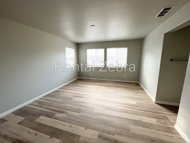 Building Photo - 1386 Dynes St