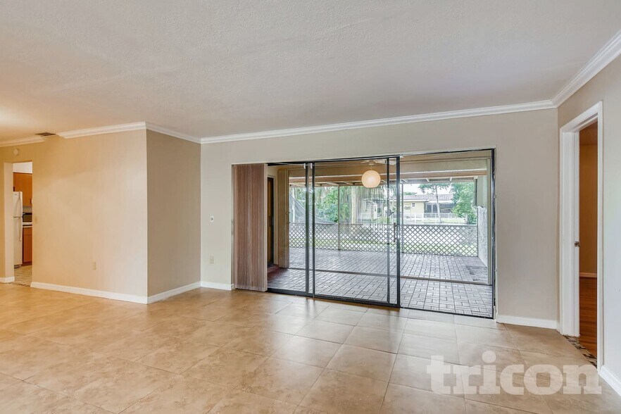 Building Photo - 9320 NW 13th St