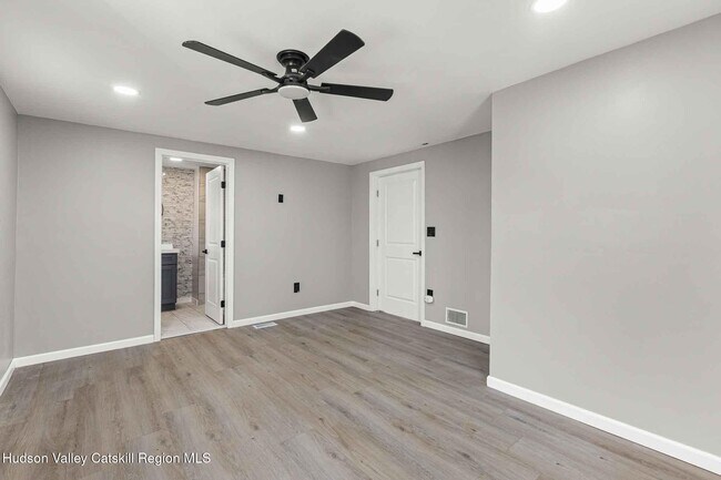 Building Photo - 2961 Cottage Pl