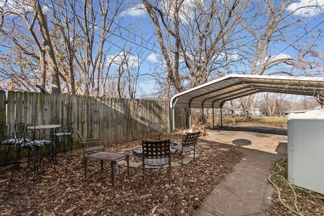 Building Photo - Adorable Home Walking Distance to KU Med & 39th Street