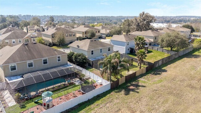 Building Photo - Private Oasis in the Heart of Alachua