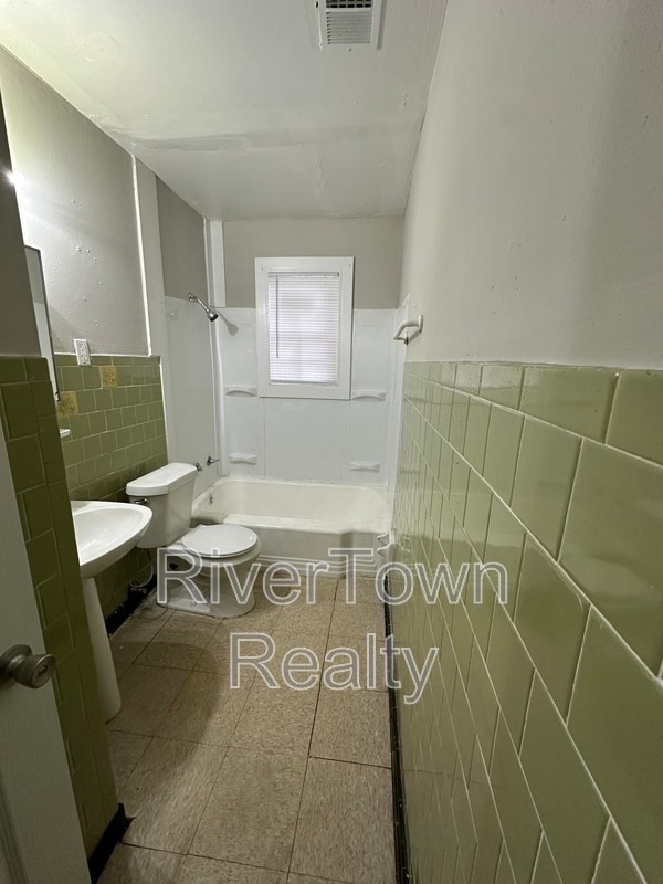 Building Photo - 782 Frayser Dr