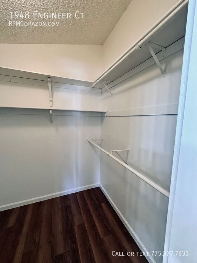 Building Photo - 1948 Engineer Ct