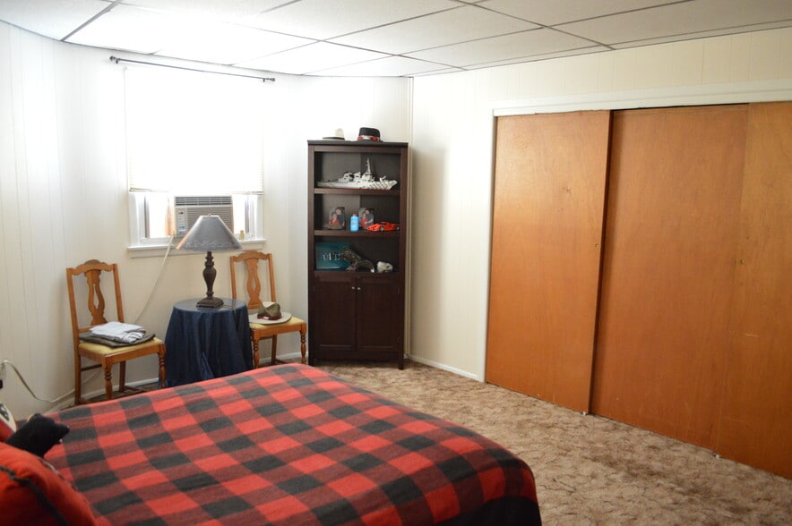 Building Photo - 334 Liberty St