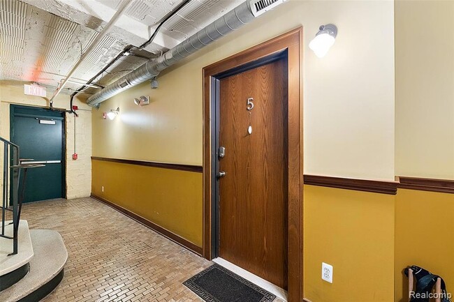 Building Photo - 78 Watson St