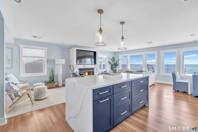 Building Photo - 9 Stowe Ave