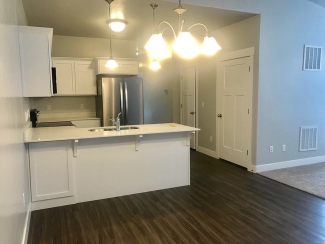 Building Photo - 14648 McKellen Dr