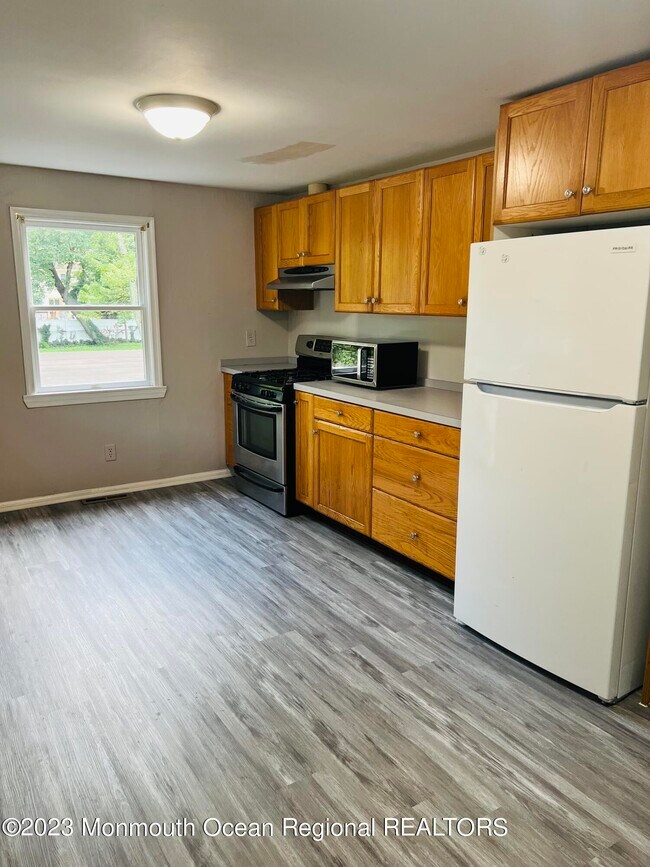 Building Photo - 36 Mundy Ave