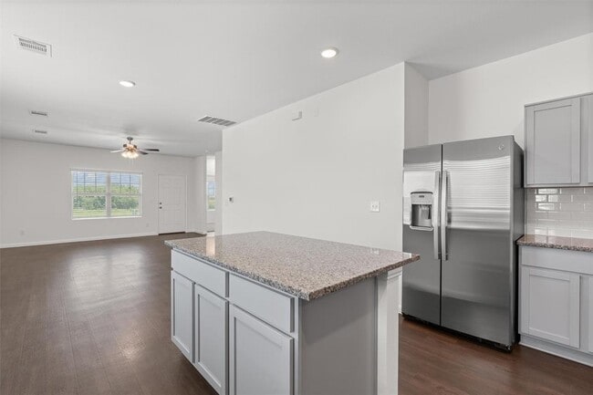 Building Photo - 108 Biscayne Dr