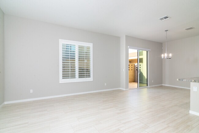 Open Floorplan - 901 S Smith Rd