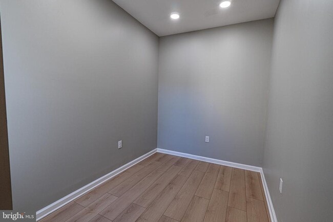 Building Photo - 1730 S 20th St