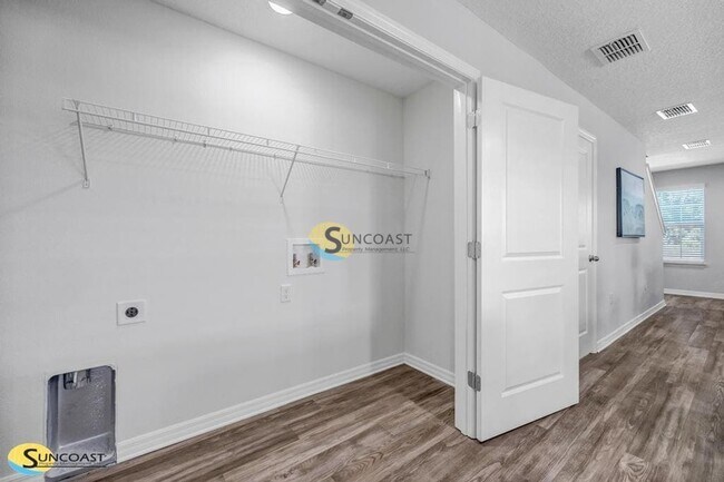 Building Photo - 3821 SW 43rd Ct