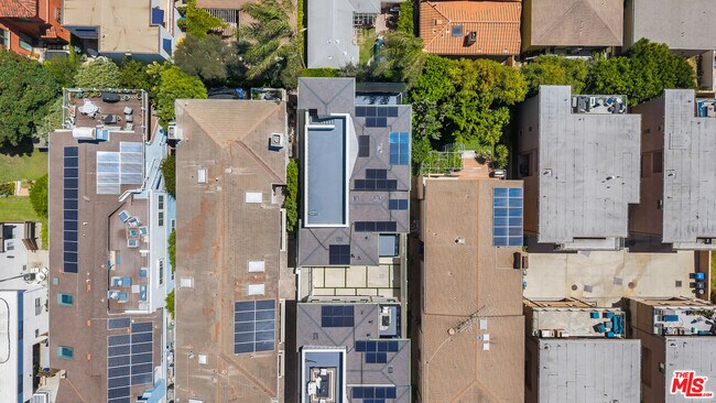 Building Photo - 926 17th St