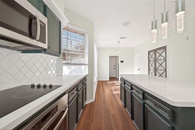 Building Photo - 16410 Fondren Grove Dr