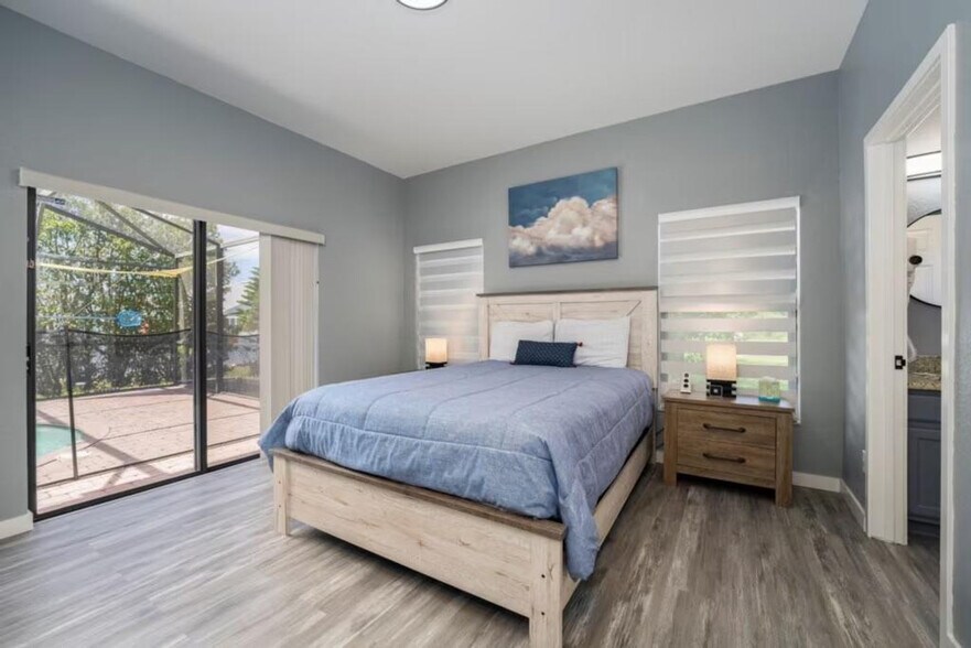 Building Photo - 16703 Lazy Breeze Loop