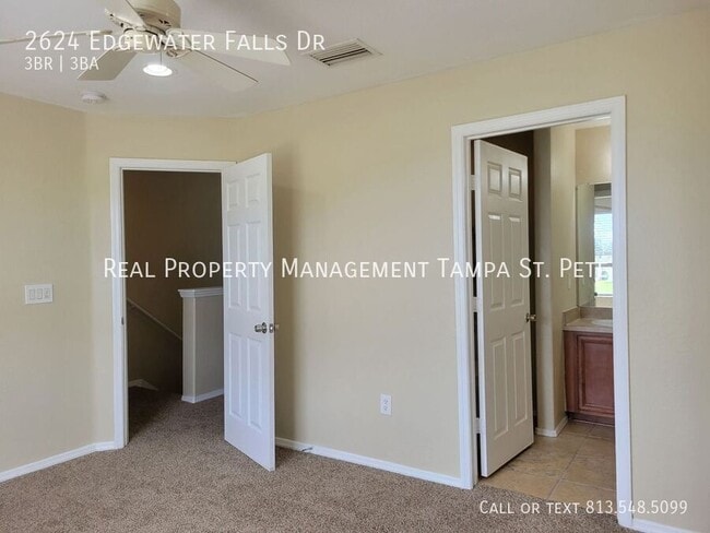 Building Photo - 2624 Edgewater Falls Dr