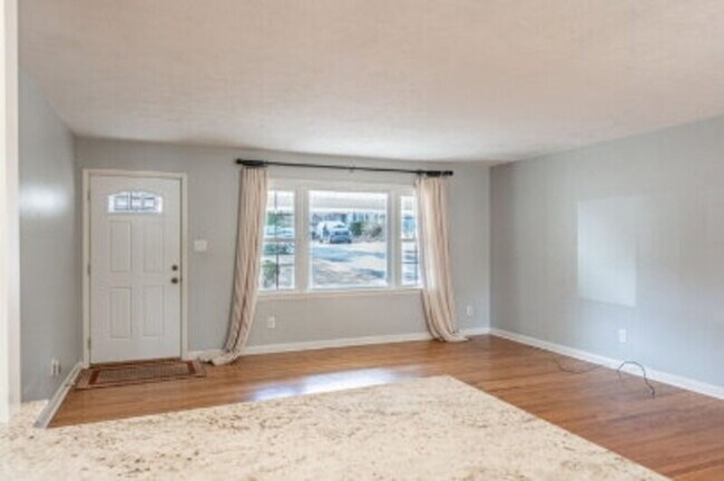 Building Photo - 160 W Delaware Ave