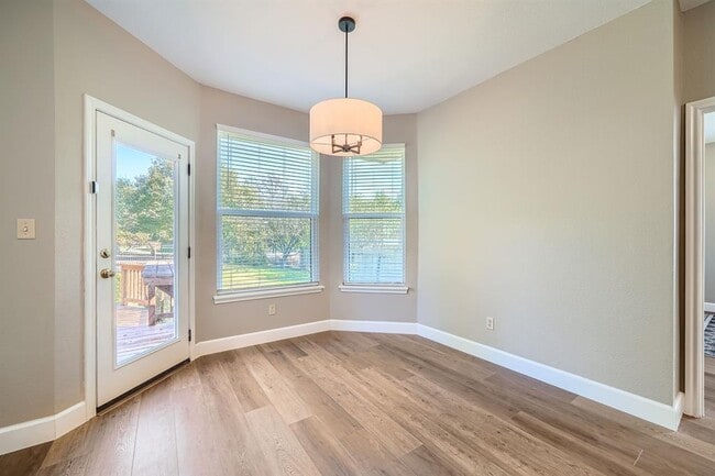 Building Photo - 15013 Doria Dr